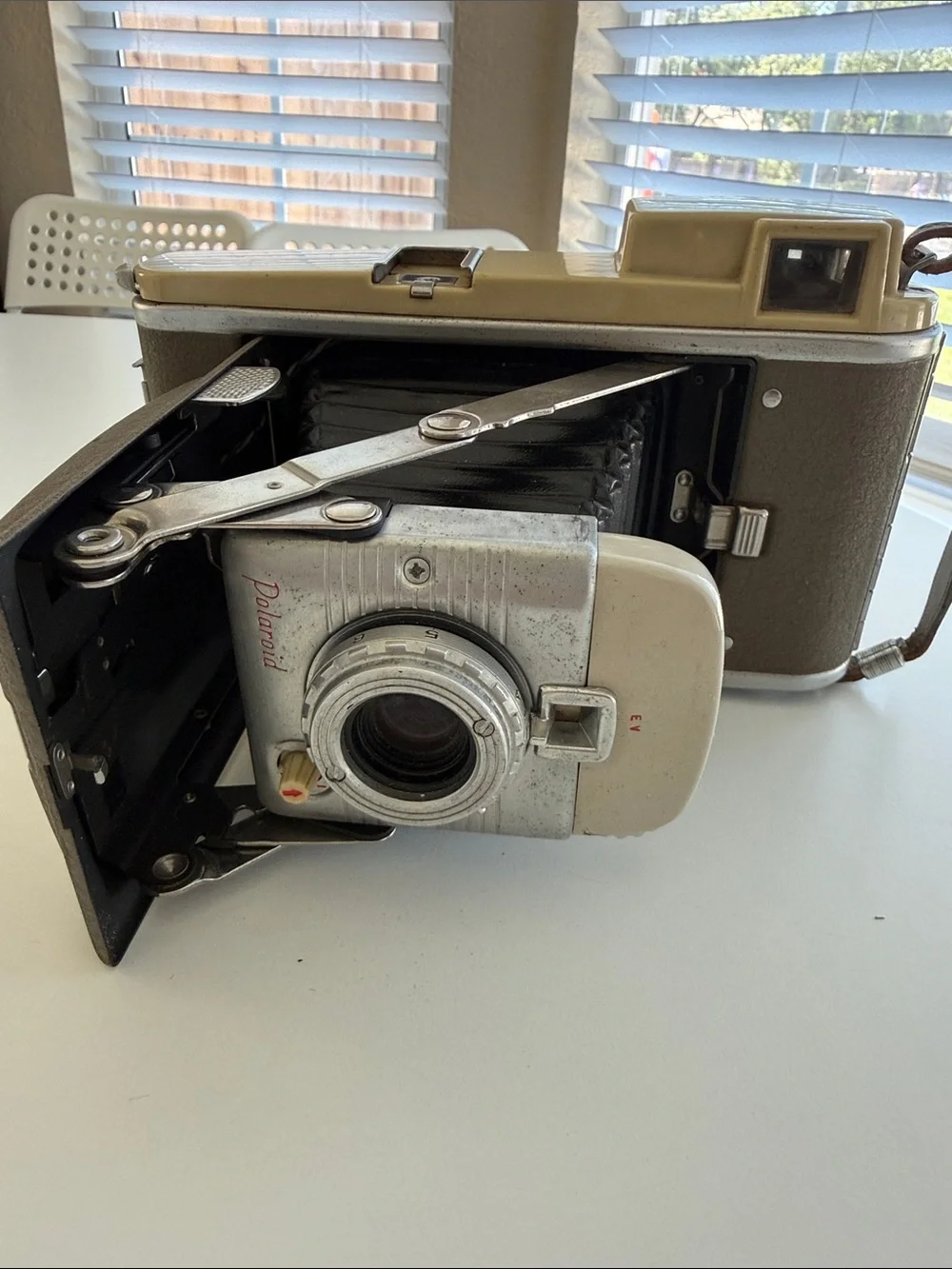 Vintage Polaroid Land Camera Model 80A (1950s)